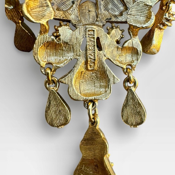 FLORENZA Victorian Revival Guilded Faux Garnet and Opal Brooch - Picture 7 of 8